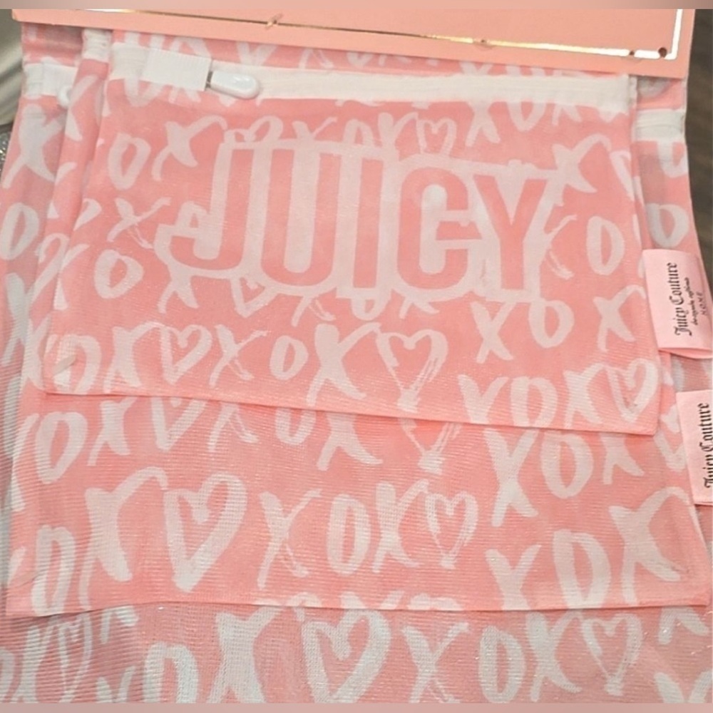 Juicy Couture Set of 3 Wash Bags